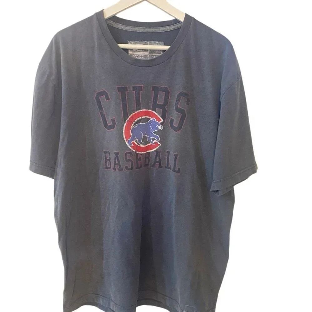 Nike Large Gray Faded Vintage Cubs Baseball Tshirt